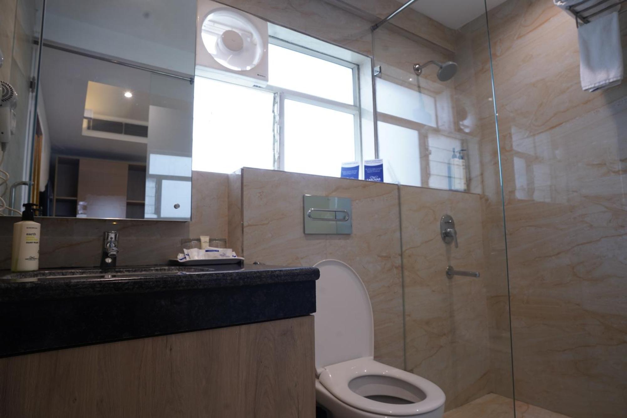Hotel Sarovar Portico *